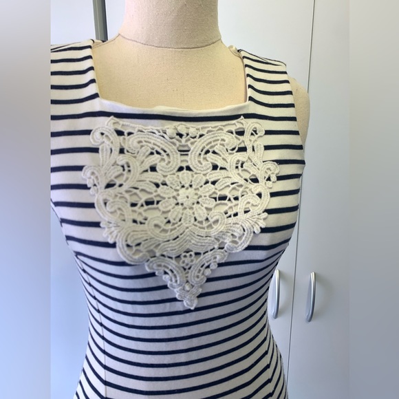 Esprit- 100% Cotton embroidered stripes dress - Picture 2 of 10